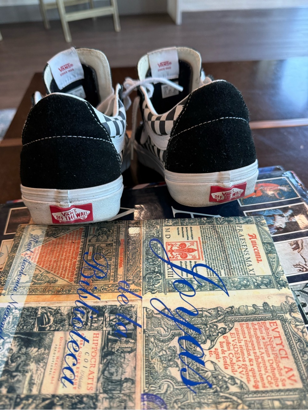 Vans Man's Checkerboard Old Skool Sneakers - Black & White. Size 10 - Picture 4 of 6